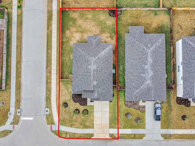 2734 San Bernard Dr — Photo 4