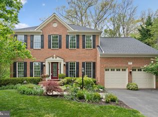 8096 Willingboro Ct, Gainesville, VA 20155
