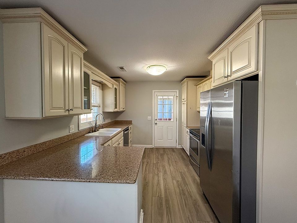 690 Mountain View Dr, Wytheville, VA 24382 | MLS #98910 | Zillow