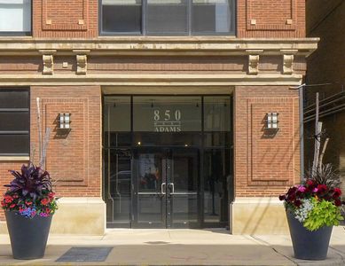 850 W Adams St APT 2D, Chicago, IL, 60607