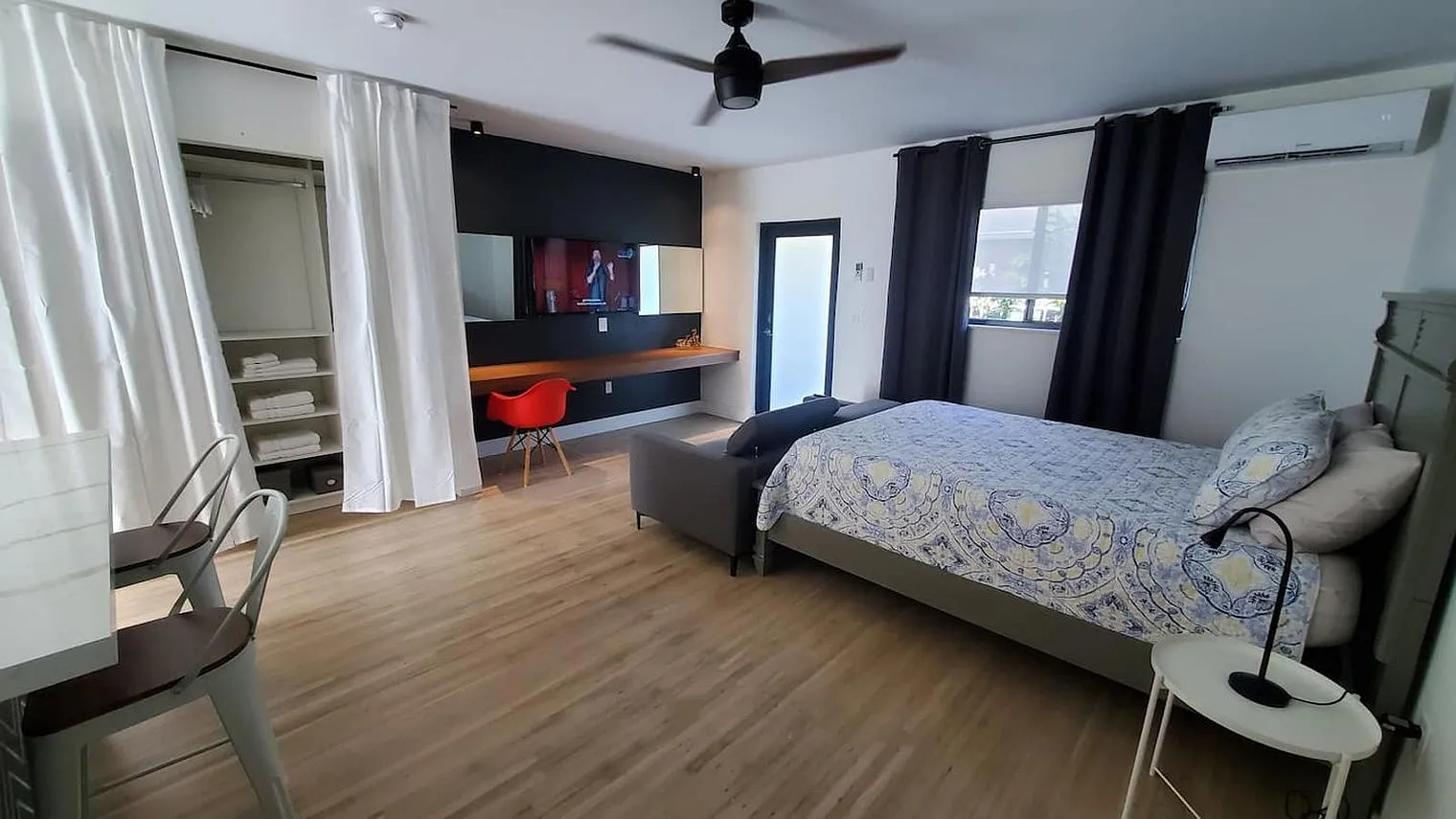Studio, 1.0 bath, 290 sqft, $3,541 — Photo 1