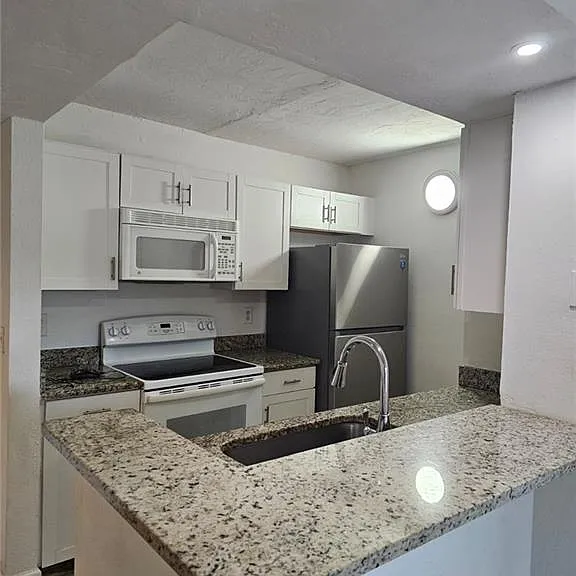 108 Santa Clara Dr #4 — Photo 1