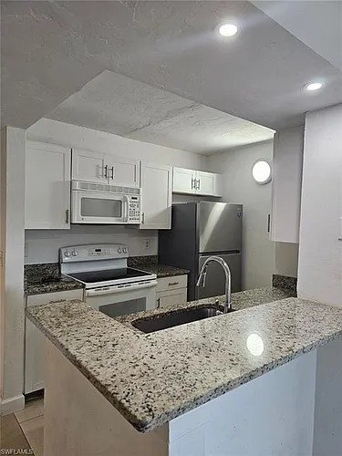 108 Santa Clara Dr #4 Photo 1