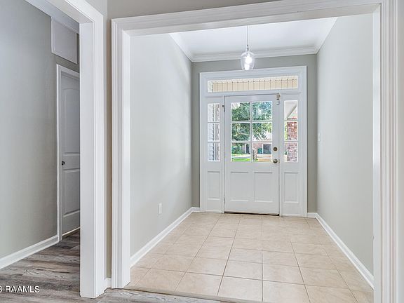 4th image of 307 Teakwood Dr
