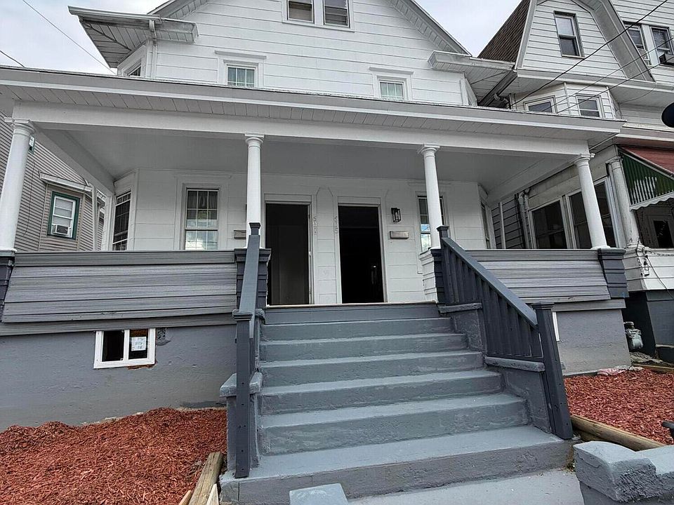 1st image of 605-607 N Locust St