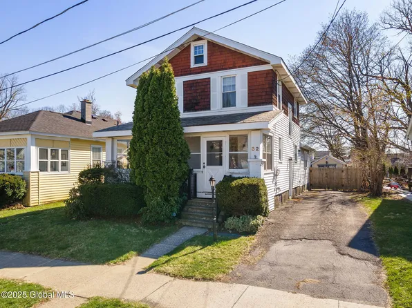 32 Dartmouth Street, Albany, NY 12209