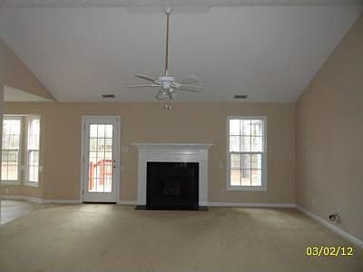 3rd image of 104 Markus Place Dr
