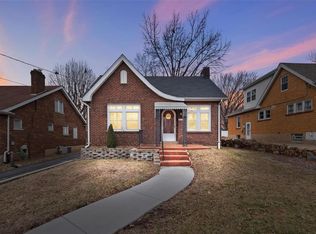 8011 Wynwood Dr, Saint Louis, MO