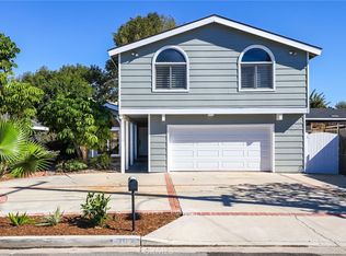 282 Santo Tomas Ave, Costa Mesa, CA 92627