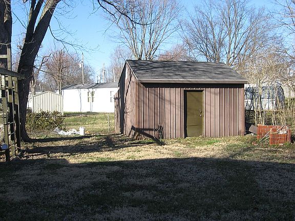 3rd image of 7503 Marie Anna Dr