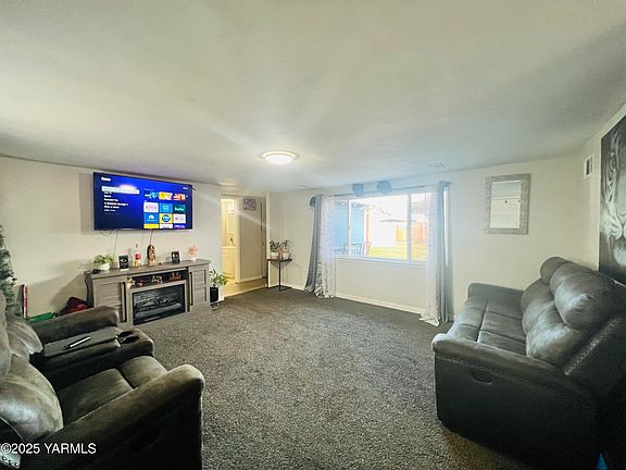 3rd image of 3609 3rd St