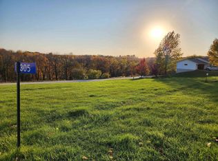 305 Breezy Pointe Loop UNIT 14, Mc Gregor, IA 52157