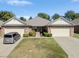 422 Crestview Dr, Van Buren, AR 72956
