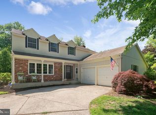 538 Perry Dr, Mount Laurel, NJ 08054