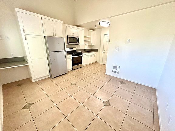 5th image of 5615 Carpinteria Ave APT 215