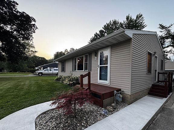 5th image of 125 Williams Dr