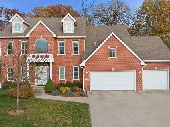 2515 134th St, Urbandale, IA 50323