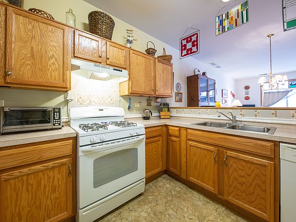 5th image of 1289 Brookdale Dr