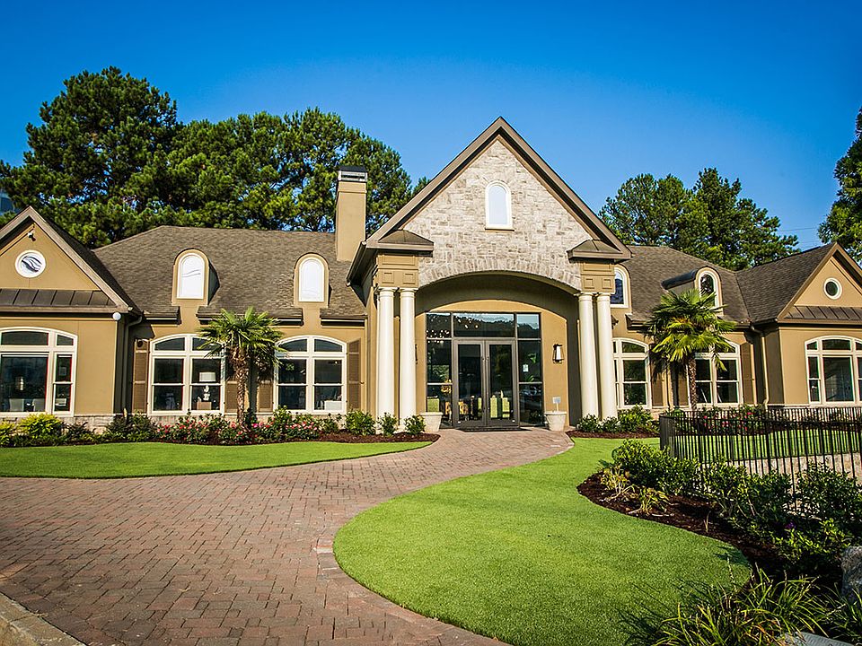 Short Term Leases Available