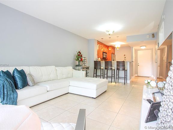 5th image of 7900 Camino Cir APT 210