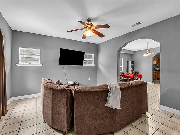 5th image of 1822 Herring Ave