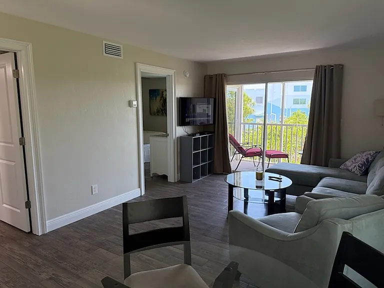 2215 San Marco Rd #4-204 — Photo 4