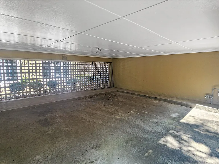 2067 Hazel Hedge Ln — Photo 27