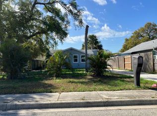 205 2nd Ave NW, Largo, FL 33770