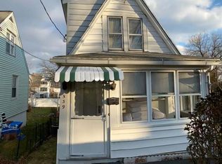 539 Knapps Hwy, Fairfield, CT 06825