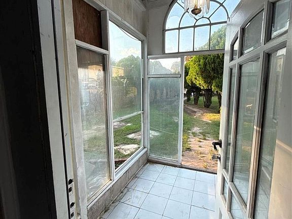 5th image of 8412 Peekskill Ln