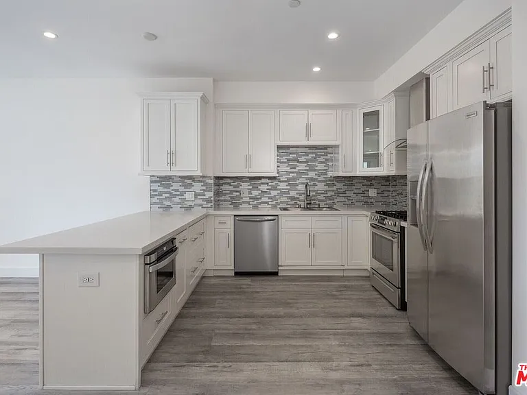 1237 S 90035th Ave #202 — Photo 14