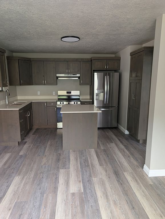 11 S 300 E - Property Image