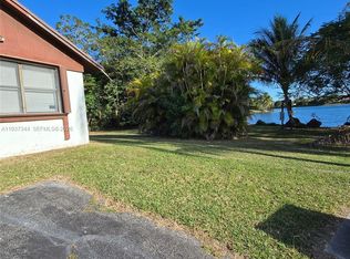 1575 Owl Rd, Homestead, FL 33035