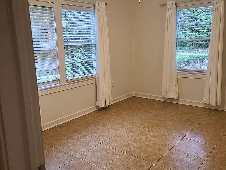 Front bedroom.