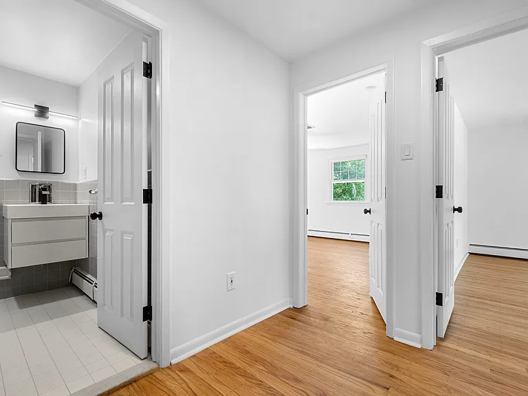 1390 Paxon Pl — Photo 26