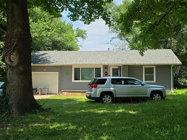 2039 E Walnut St, Springfield, MO 65802