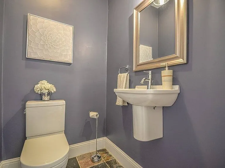 429 Gallivan Blvd — Photo 10