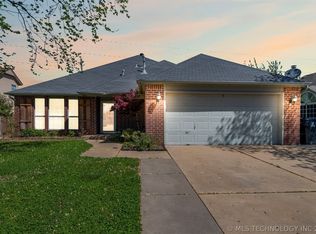 19805 E 36th St S, Broken Arrow, OK 74014