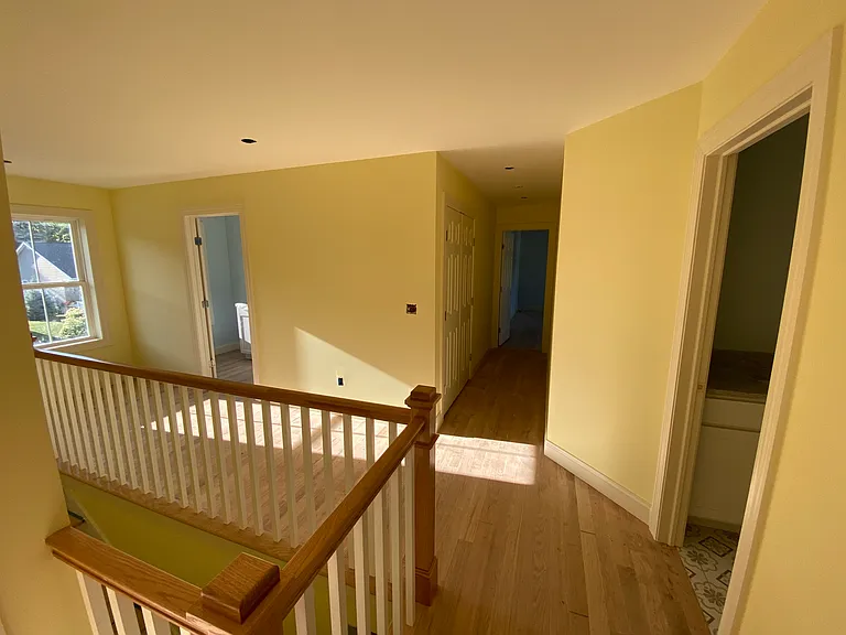 412 McClennan Dr — Photo 5