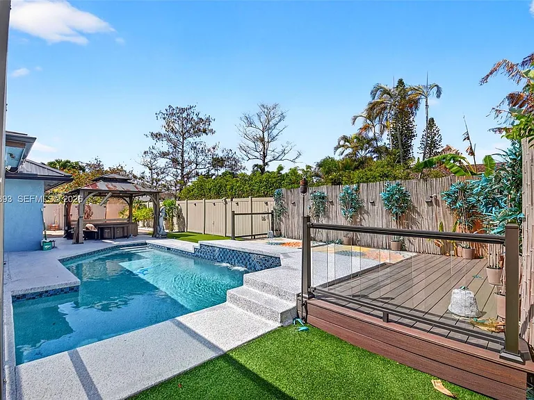 13808 Geranium Pl — Photo 38