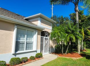 425 N Tangerine Sq SW, Vero Beach, FL 32968