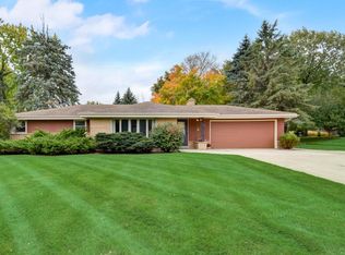 16785 W Hearthside Dr, New Berlin, WI 53151