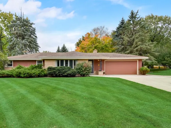 16785 West Hearthside DRIVE, New Berlin, WI 53151