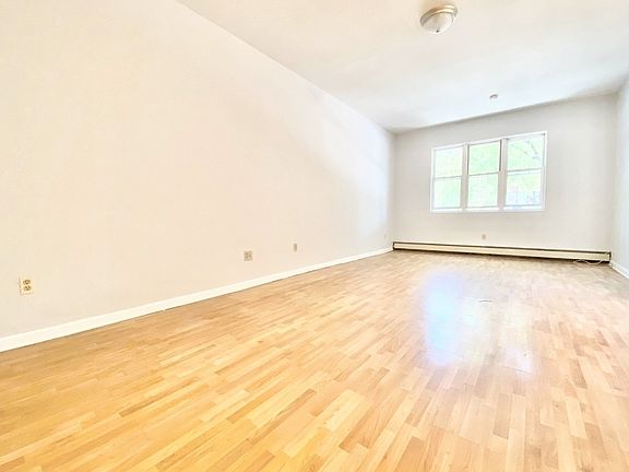 2nd image of 347 Franklin Ave #G