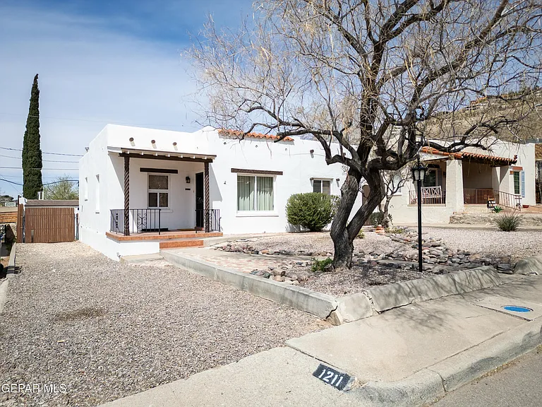 1211 Mesita Dr — Photo 13