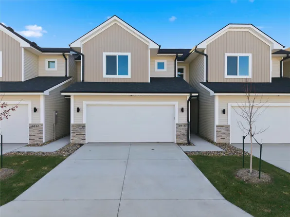 6944 Poppy Ct, Johnston, IA 50131