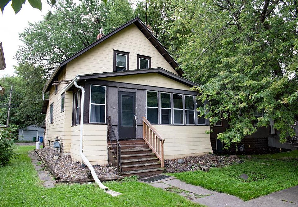 1st image of 1054 24th Ave SE #2