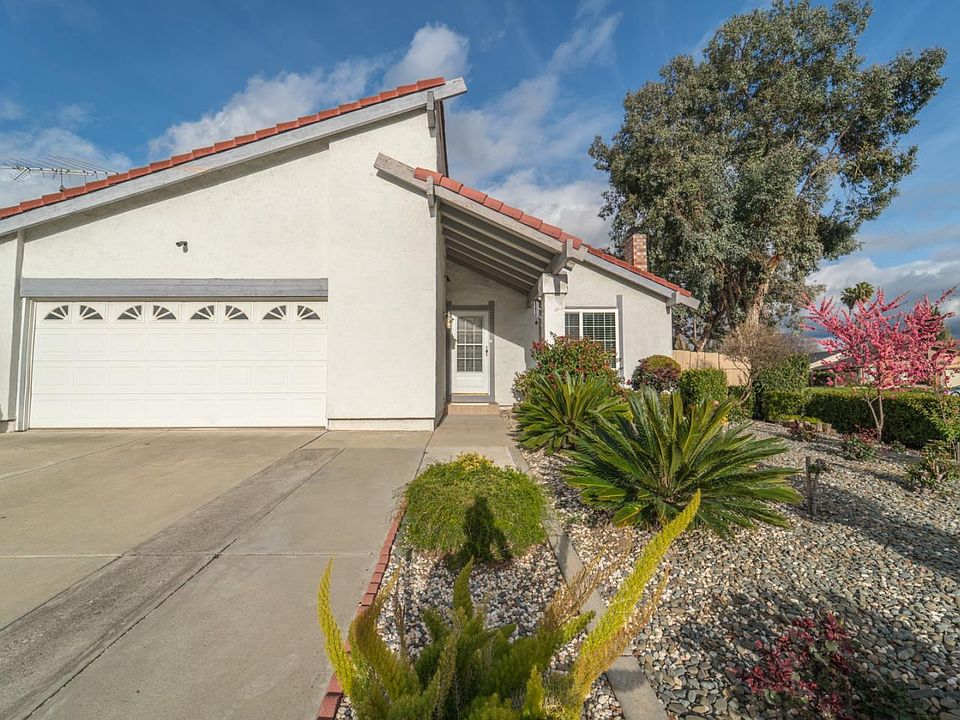 1st image of 4446 Stone Canyon Dr