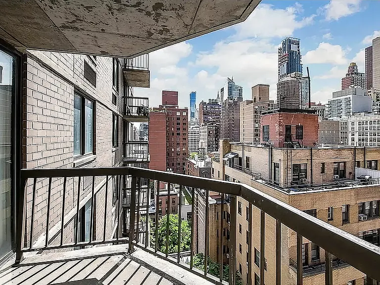 184 Lexington Ave #8E — Photo 8