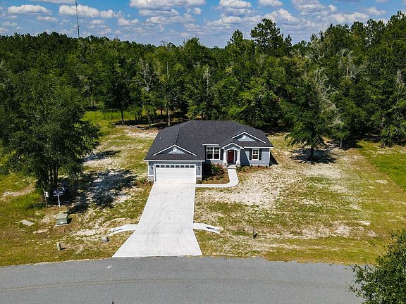 2nd image of 239 NW Meadowlark Dr